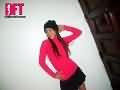 posando