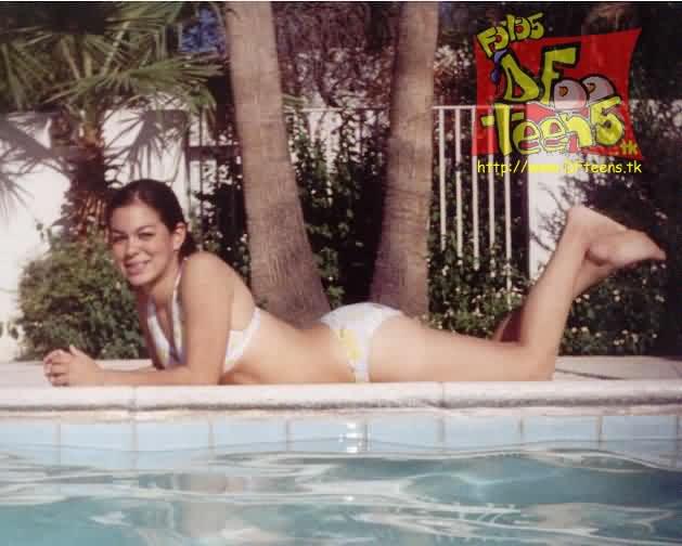 dIanYta-pooL.jpg