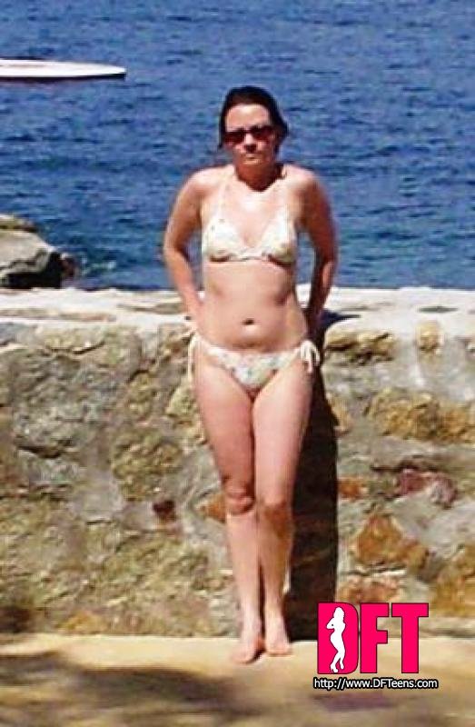 mi maestra en bikini.jpg