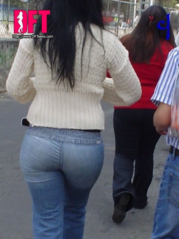 chica de xochimilco.jpg