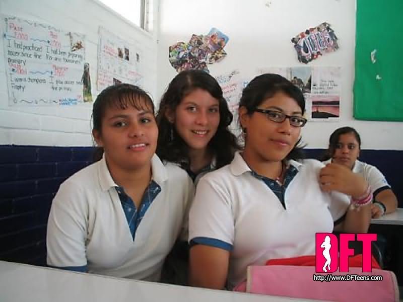 3 amigas.jpg