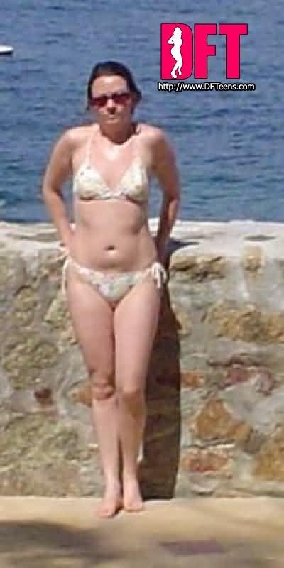 bikini en la playa.jpg