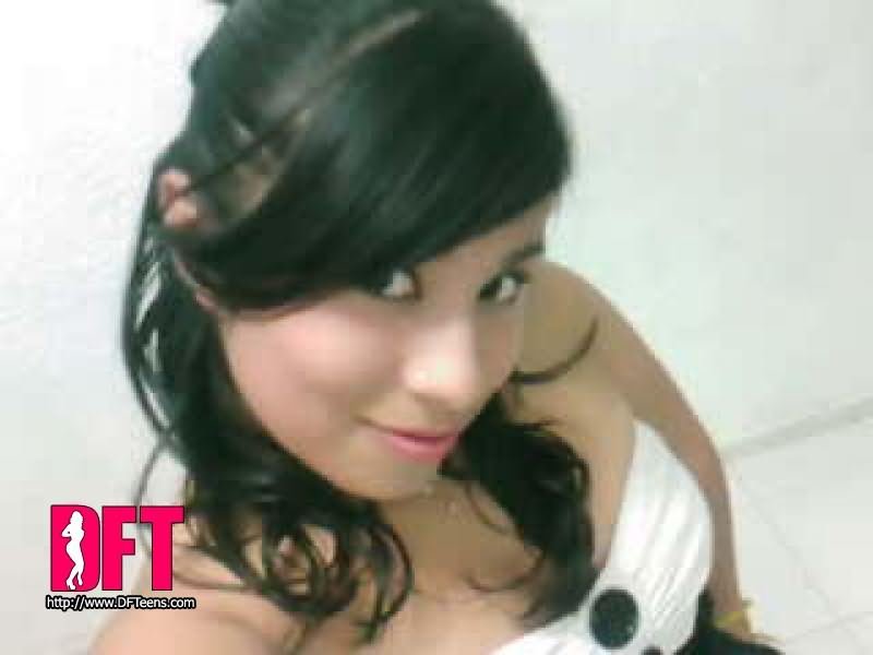 hola pz io soi angelika vivo en la cd de mexiko.jpg